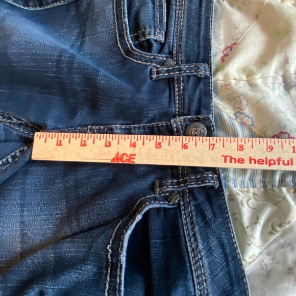 Silver Jeans Size 26 Aiko Kick Flare Capri/Crop Stretch Dark Wash 22" Inseam - Picture 7 of 8